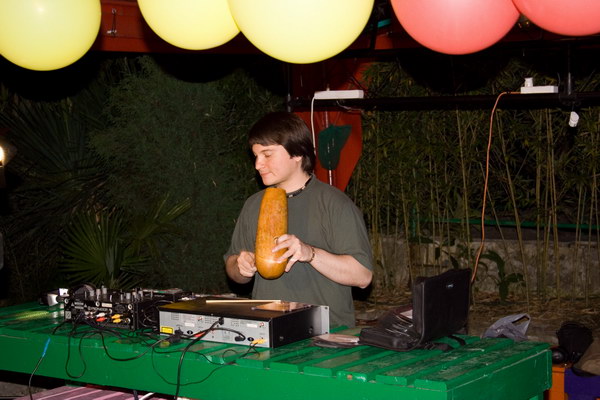 Dj Rhoderick